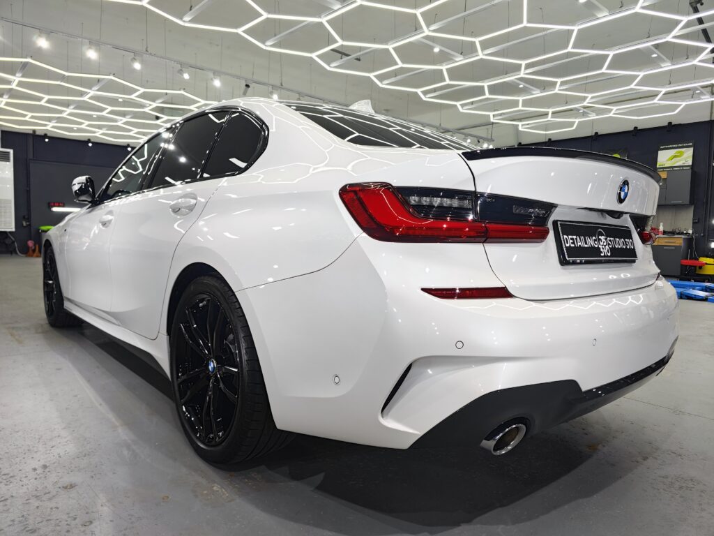 "Завършен детайлинг на BMW G20 с керамично покритие и защитно фоло PPF от Detailing Studio 310"