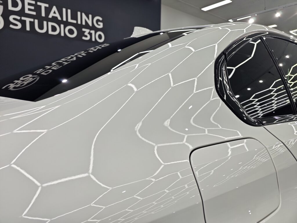 "Завършен детайлинг на BMW G20 с керамично покритие и защитно фоло PPF от Detailing Studio 310"