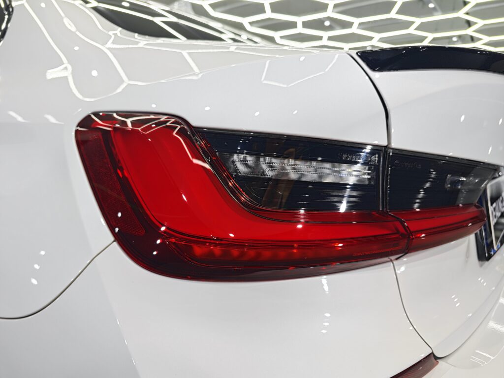 "Завършен детайлинг на BMW G20 с керамично покритие и защитно фоло PPF от Detailing Studio 310"