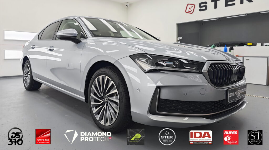 Skoda Superb с цялостна защита – фолио и покрития за дълготрайна грижа