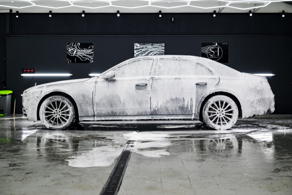 Как правилно да миеш кола със защитно фолио (PPF)