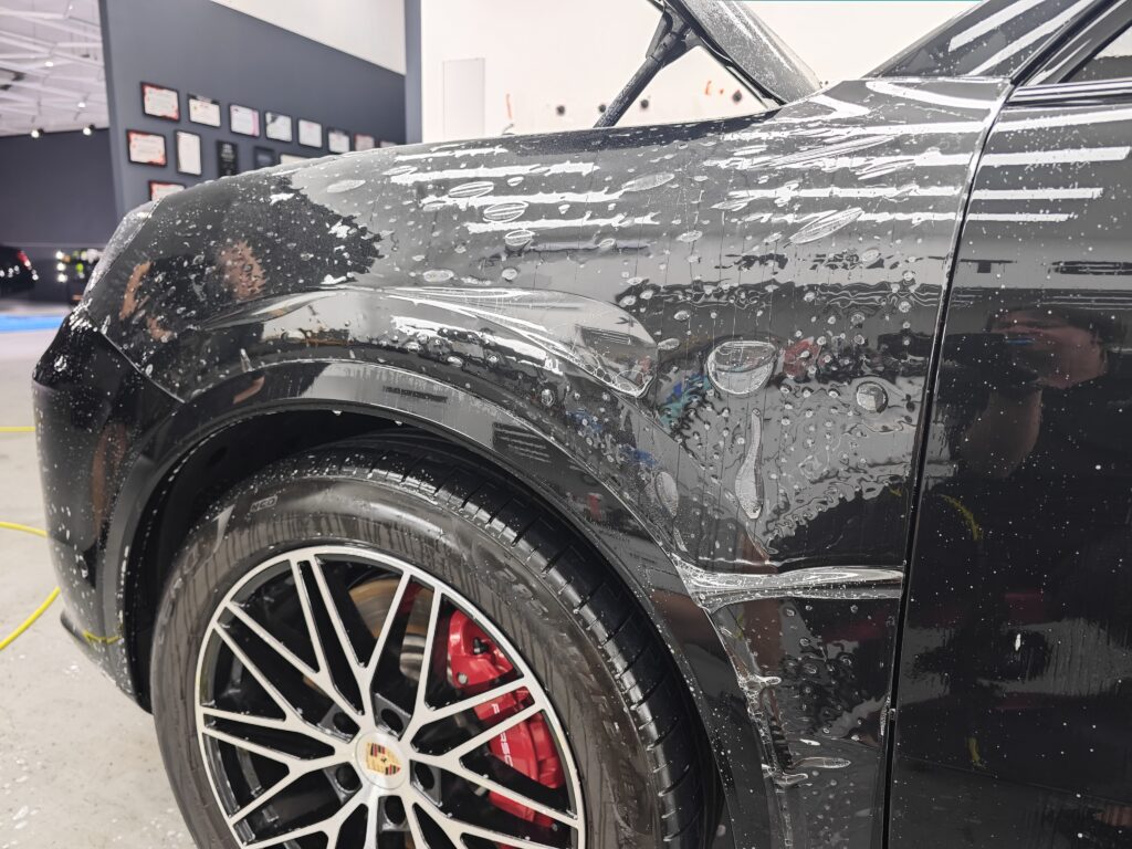 Черно Porsche Cayenne S след цялостна корекция на лака, PPF фолио и керамично покритие в Detailing Studio 310 София