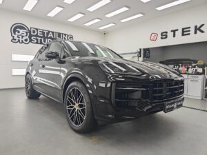 Черно Porsche Cayenne S след цялостна корекция на лака, PPF фолио и керамично покритие в Detailing Studio 310 София