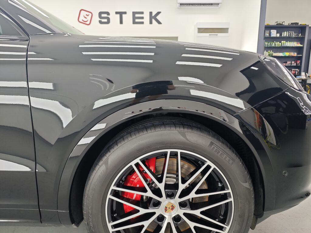 Черно Porsche Cayenne S след цялостна корекция на лака, PPF фолио и керамично покритие в Detailing Studio 310 София